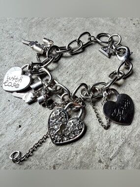 Guess silver heart charm bracelet y2k grunge festival